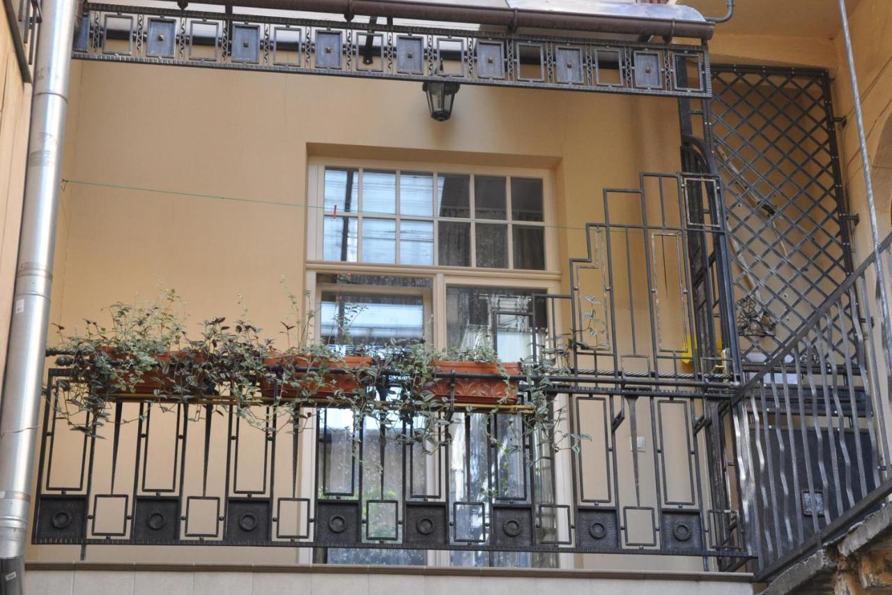 Apartments In Lviv Center ภายนอก รูปภาพ